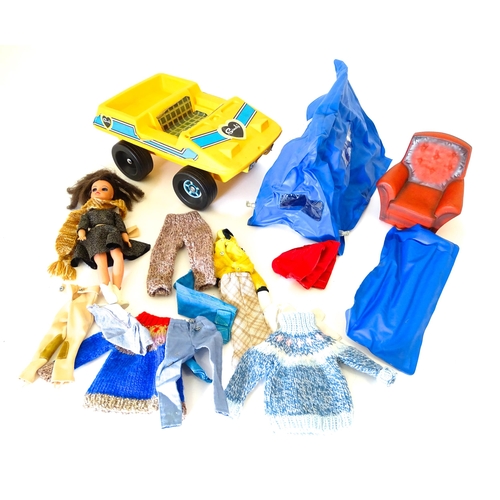 866 - Toys: A quantity of Sindy items to include a Sindy doll numbered 033055X to back of head, a Camping ... 