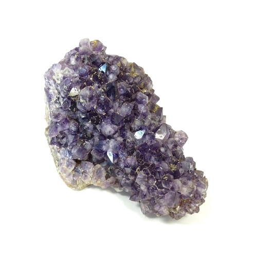 1071 - Natural History / Geology Interest: An amethyst crystal geode. Approx. 5 1/2