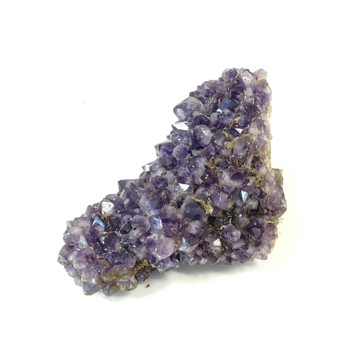 1071 - Natural History / Geology Interest: An amethyst crystal geode. Approx. 5 1/2