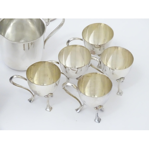 578 - A quantity of silver plated wares to include entree dishes, chafing dish, goblets, photographs frame... 