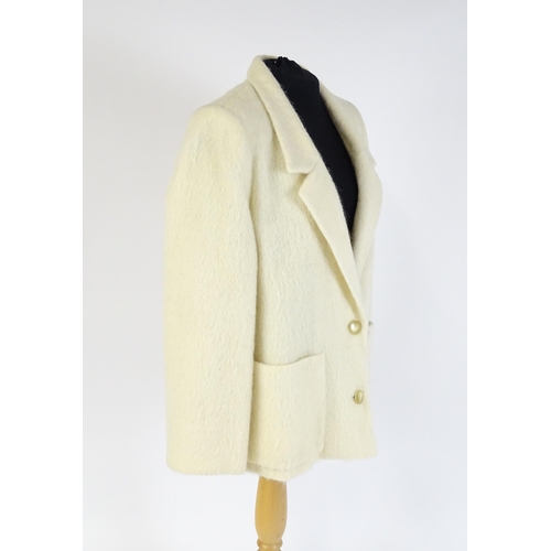 1296 - Vintage fashion / clothing: A Christian Dior Tricots et Coordonnes cream wool and alpaca jacket. Che... 