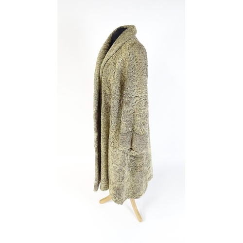 1300 - Vintage fashion / clothing: A mid length blonde Persian lamb fur coat by Barone, Parma. Chest approx... 