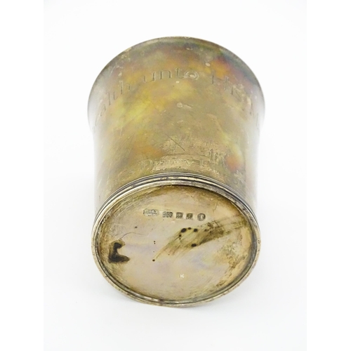 296 - A George V silver beaker hallmarked London 1934 with jubilee mark, maker Carrington and Co. Approx 3... 