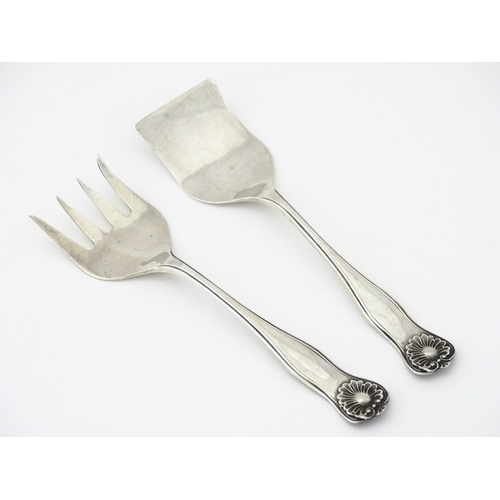 363 - A pair of silver sardine servers, hallmarked Sheffield 1909, maker James Deakin & Sons. Approx. 4 1/... 