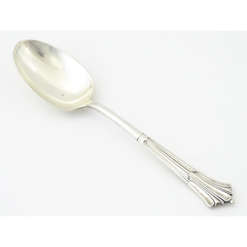 364 - A Victorian silver Albany pattern teaspoon hallmarked Sheffield 1895, maker Harrison Brothers & Hows... 