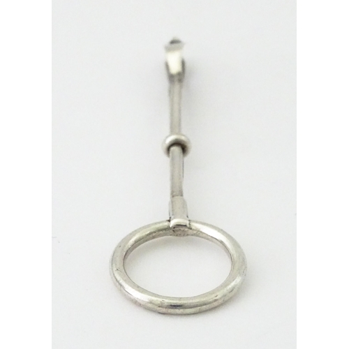 366 - A silver cigarette holder with ring to one end, hallmarked London 1937, maker Cohen & Charles. Appro... 