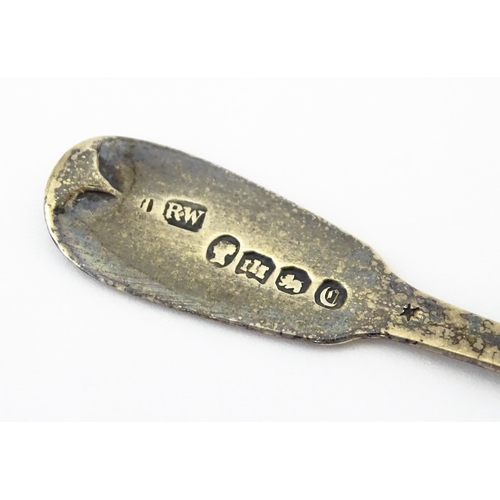 368 - A Victorian silver Fiddle pattern mustard spoon hallmarked Exeter 1839, maker Robert Williams. Appro... 