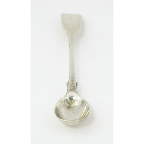 380 - A Victorian silver Fiddle pattern mustard spoon hallmarked London 1864, maker Chawner & Co. Approx. ... 