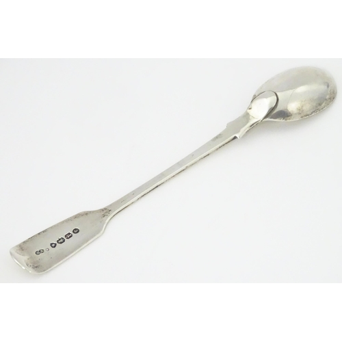 380 - A Victorian silver Fiddle pattern mustard spoon hallmarked London 1864, maker Chawner & Co. Approx. ... 