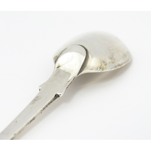 380 - A Victorian silver Fiddle pattern mustard spoon hallmarked London 1864, maker Chawner & Co. Approx. ... 