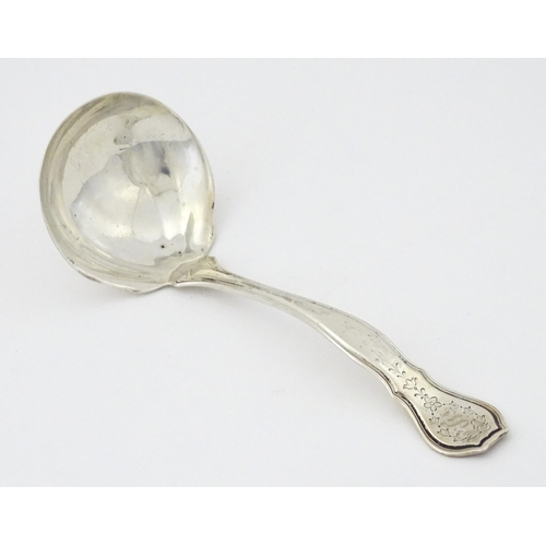 394 - An American sterling silver sauce ladle by R. Wallace & Sons. Approx. 6 3/4