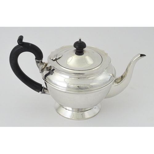 486 - A silver teapot hallmarked Birmingham 1922, maker Henry Matthews. Approx. 5