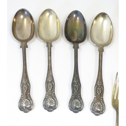 591 - A quantity of assorted silver plate flatware / cutlery to include spoons and forks