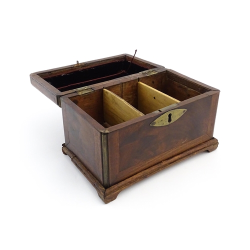 1089 - A 19thC mahogany caddy / box, opening to reveal three section within. Approx. 7