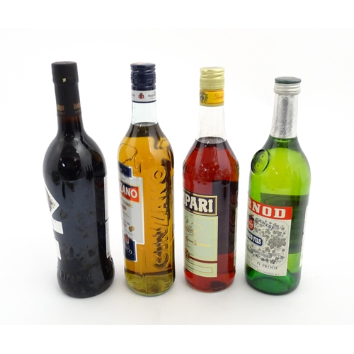 1127 - A 75cl bottle of Pedro Ximenez Triana Bodegas Hidalgo sherry, together with a 75cl bottle of Cinzano... 