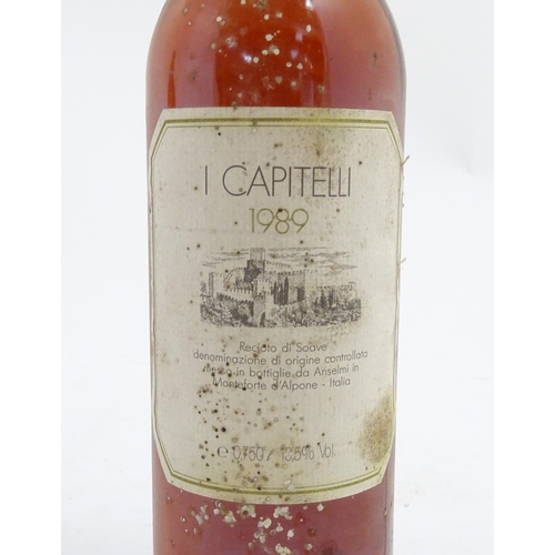 1128 - Five bottles of Italian wine, comprising two 1989 750ml bottles of I. Capitelli Recioto di Soave ros... 