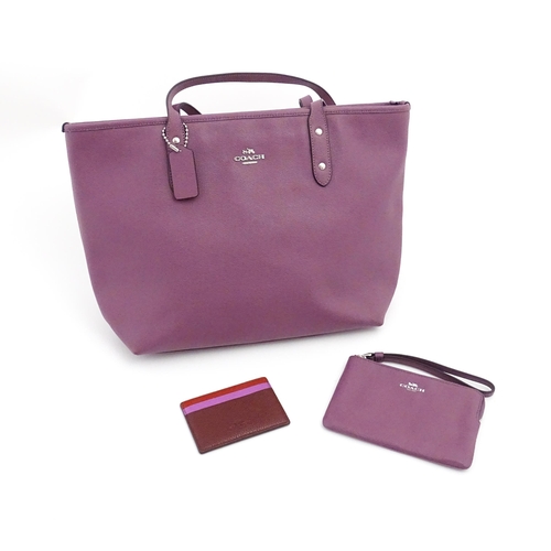 1319 - Vintage fashion / clothing: A Coach Crossgrain Leather City Zip Tote F57522 in Mauve including a mat... 