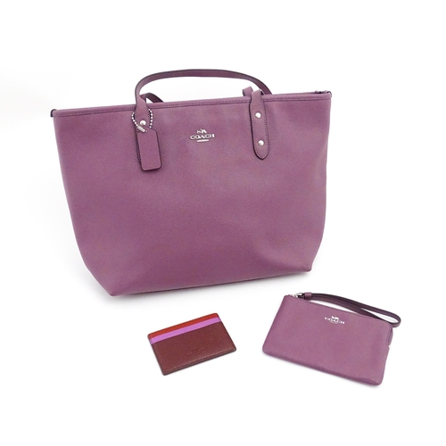 1319 - Vintage fashion / clothing: A Coach Crossgrain Leather City Zip Tote F57522 in Mauve including a mat... 