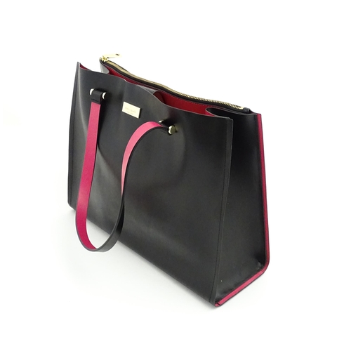 1320 - Vintage fashion / clothing: A Kate Spade tote bag in black, approx. 14 1/2