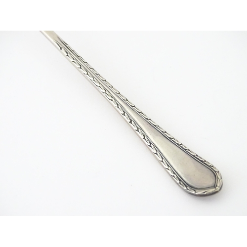 431 - A silver pickle fork, hallmarked Sheffield 1921, maker Cooper Brothers & Sons Ltd. Approx. 7 1/2