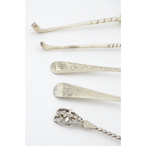 441 - Assorted silver items to include a silver teaspoon with golf club formed handle hallmarked Sheffield... 