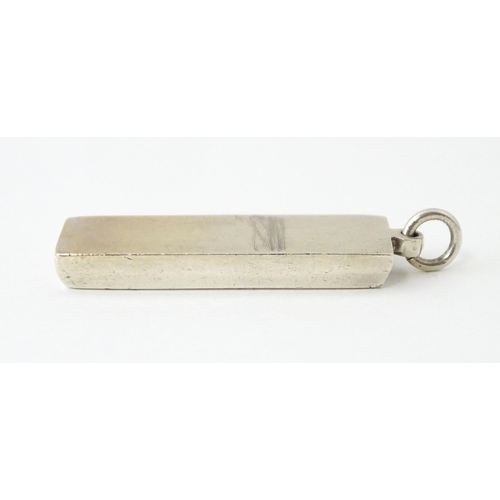 688 - A silver ingot hallmarked Sheffield 1977 with silver jubilee mark, maker Carrs of Sheffield. Approx.... 