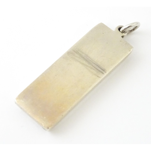 688 - A silver ingot hallmarked Sheffield 1977 with silver jubilee mark, maker Carrs of Sheffield. Approx.... 