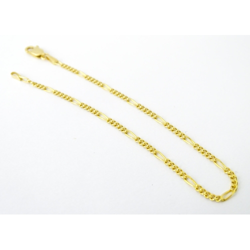 737 - A 14ct gold chain bracelet. Approx. 7