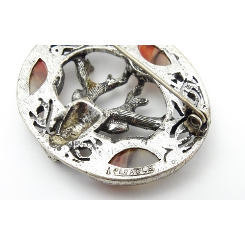 776 - A quantity of assorted vintage brooches to include one formed as a Continental silver butterfly with... 