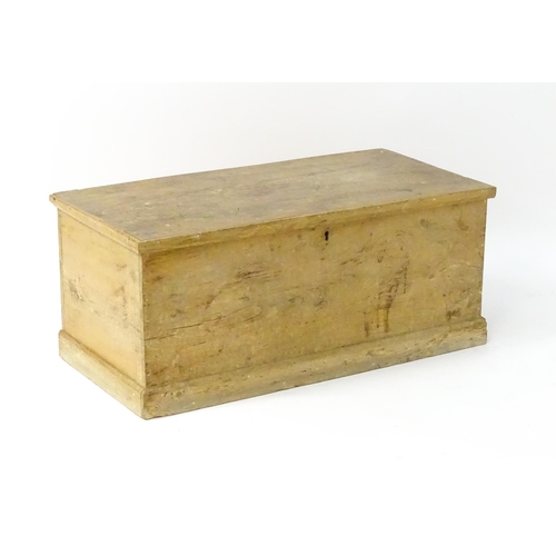 1614 - A 19thC elm blanket box with wrought iron hinges and a stepped base. 37