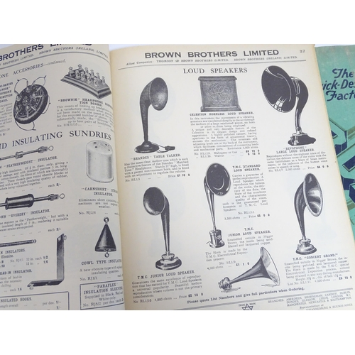 1952 - Books : A quantity of early to mid 20thC wireless / radio books, magazines and catalogues, to includ... 