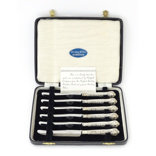 558 - A cased set of six silver handled King's pattern tea knives, hallmarked Sheffield 1966, maker Harris... 