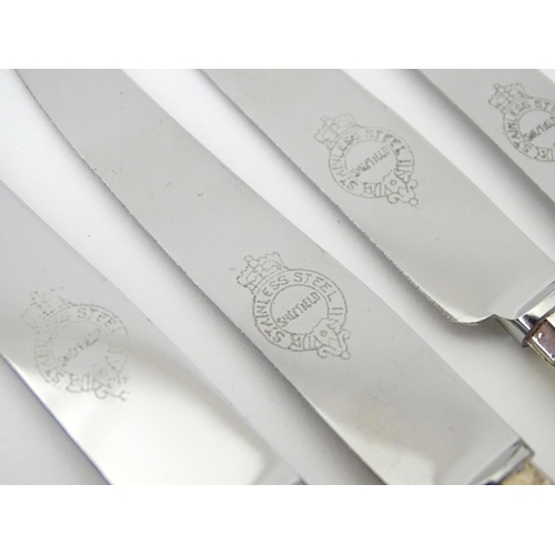 558 - A cased set of six silver handled King's pattern tea knives, hallmarked Sheffield 1966, maker Harris... 