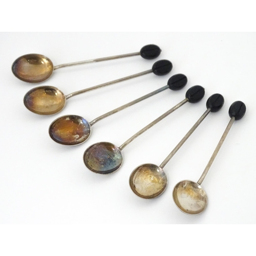 564 - A cased set of six silver coffee spoons with coffee bean finials, hallmarked Birmingham1924, maker W... 