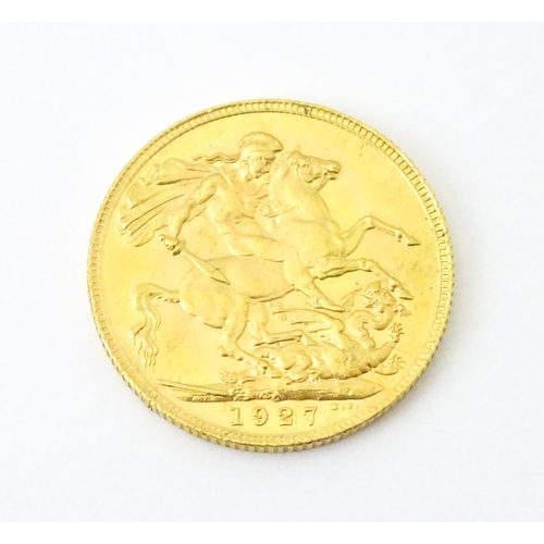 807 - Coin : A George V 1927 gold sovereign