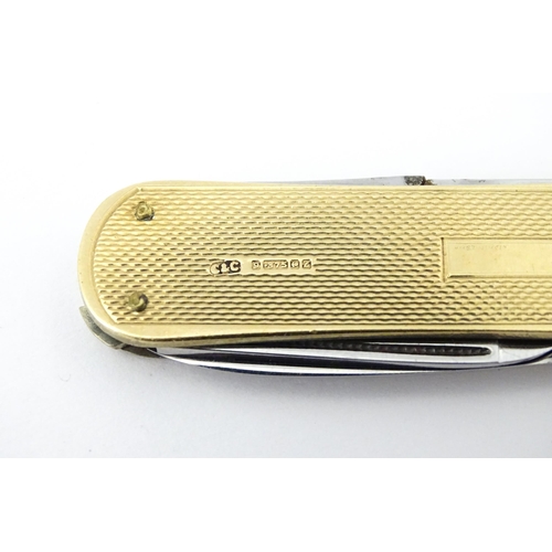 786 - A 9ct gold penknife hallmarked Birmingham 1960, maker Cohen & Charles. Approx. 2 1/2