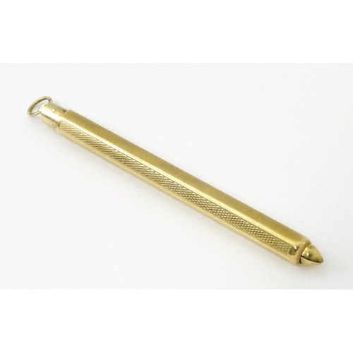 787 - A 9ct gold toothpick holder with engine turned decoration. Together with 9ct chain sections. Holder ... 