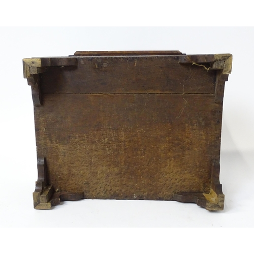 1093 - A late 17thC oak bible box with carved detail to front. Approx. 9 3/4