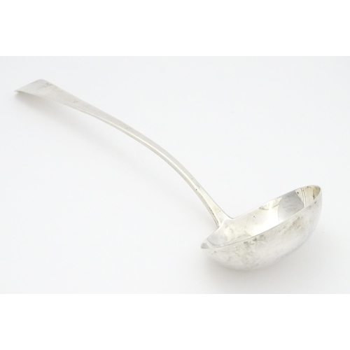 485A - A George III silver ladle hallmarked London 1806, maker Thomas Harper. Approx. 12 1/2