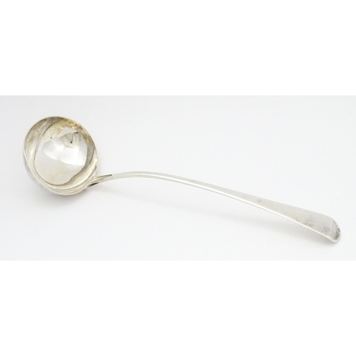 485A - A George III silver ladle hallmarked London 1806, maker Thomas Harper. Approx. 12 1/2