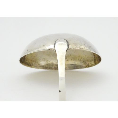 485A - A George III silver ladle hallmarked London 1806, maker Thomas Harper. Approx. 12 1/2