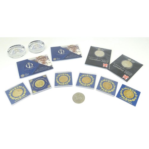 824A - Collector's Coins : a quantity of commemorative coins, comprising two 2012 Royal Mint Queen Elizabet... 