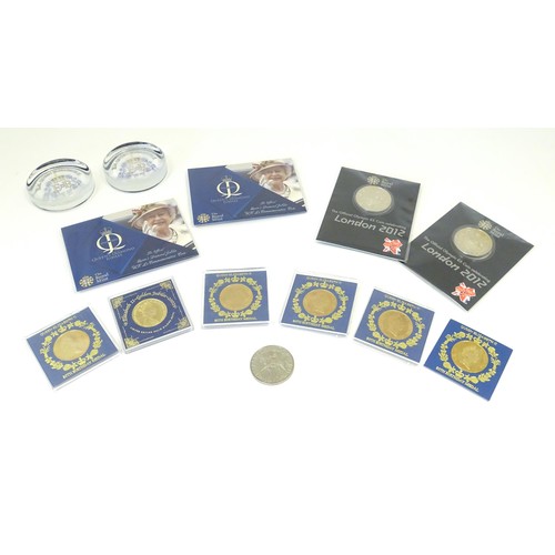 824A - Collector's Coins : a quantity of commemorative coins, comprising two 2012 Royal Mint Queen Elizabet... 