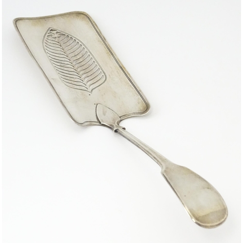 453 - A George III silver fish slice hallmarked London 1805, maker Thomas James. Approx. 11 1/2