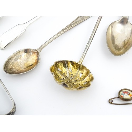 581 - A quantity of silver plated wares to include assorted flatware / cutlery, sugar tongs, teaspoons, co... 