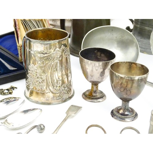 581 - A quantity of silver plated wares to include assorted flatware / cutlery, sugar tongs, teaspoons, co... 