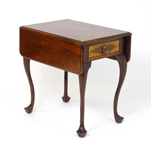 660 - A mid / late 20thC mahogany drop flap table raised on four cabriole legs. 18 1/2