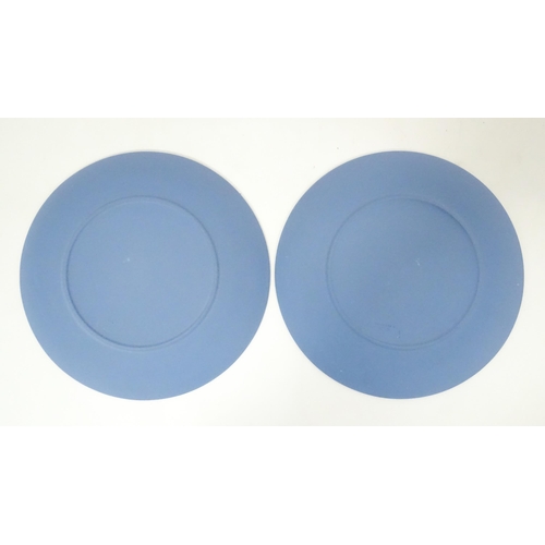 212 - Wedgwood : a quantity of assorted dinnerwares in the Whitehall and Campion patterns, together with t... 