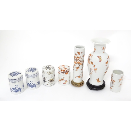 568 - A quantity of assorted Oriental ceramics to include vases, pot and cover, trinket boxes, etc. with h... 