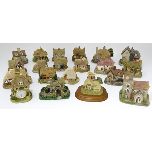 226 - A quantity of Lilliput lane and Leonardo model houses / buildings, the largest approx 3 3/4